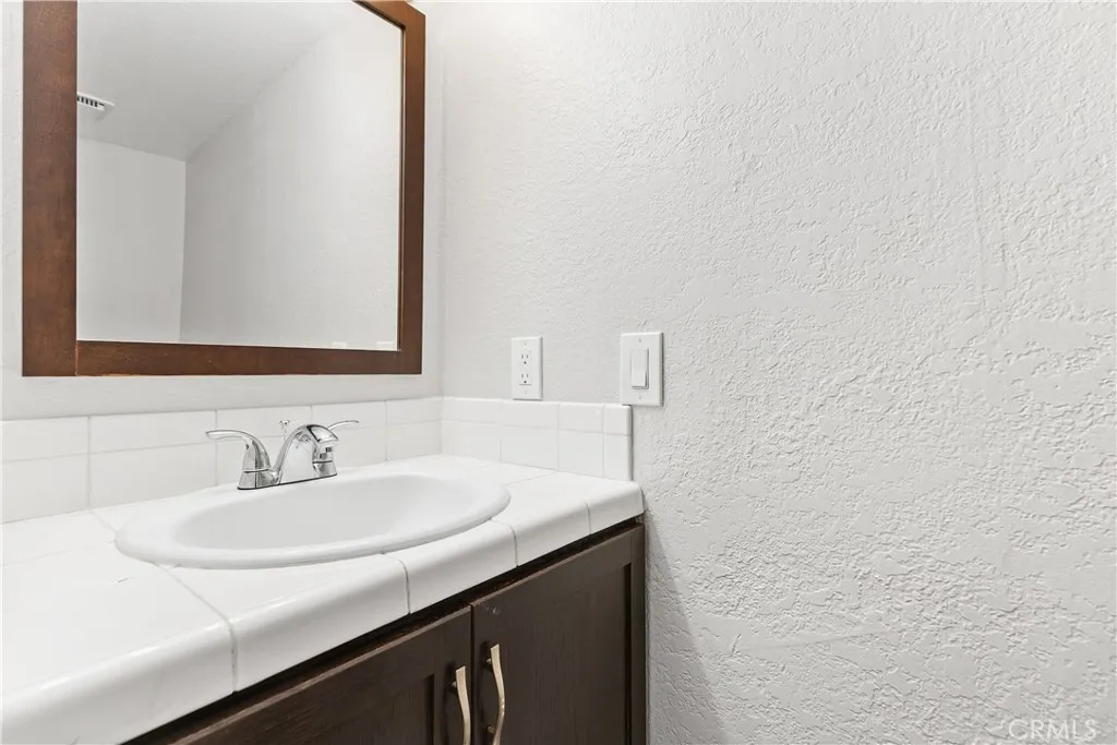 941 Elm 16, Long Beach, California 90813 home-pic-17