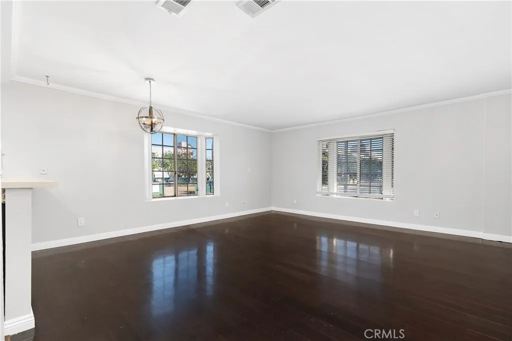 941 Elm 16, Long Beach, California 90813 home-pic-3
