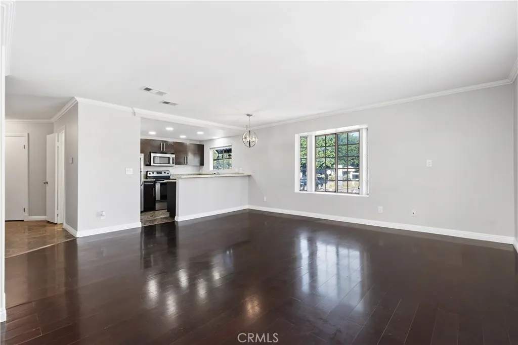 941 Elm 16, Long Beach, California 90813 home-pic-4
