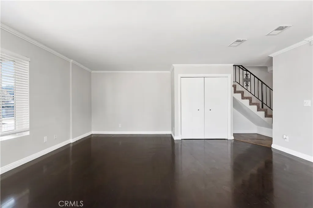 941 Elm 16, Long Beach, California 90813 home-pic-9
