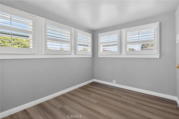 Bright and airy laundry /bonus room