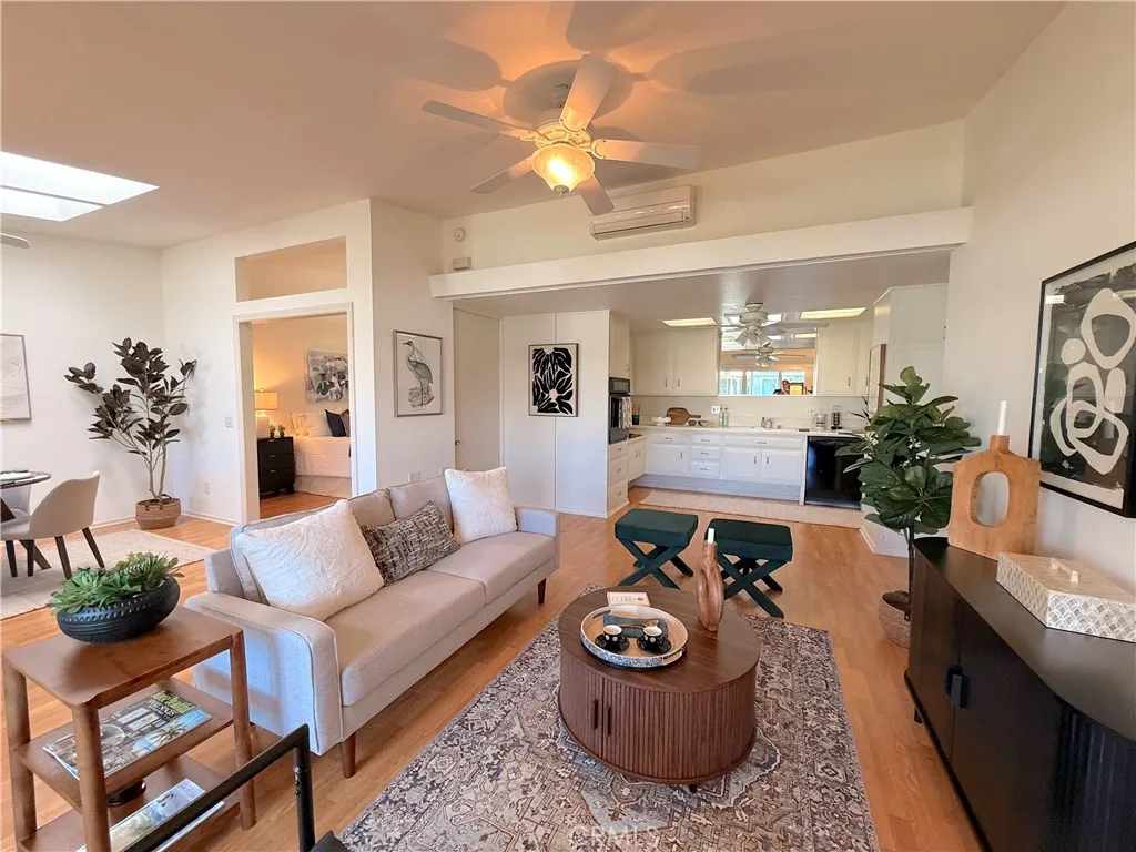 13500 Wentworth Lane 121j, Seal Beach, California 90740 home-pic-10