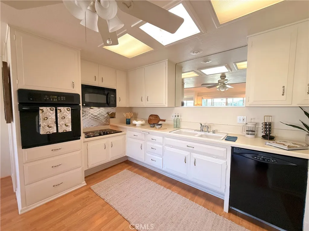 13500 Wentworth Lane 121j, Seal Beach, California 90740 home-pic-13