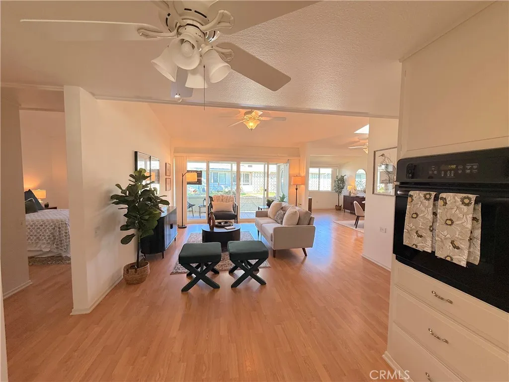 13500 Wentworth Lane 121j, Seal Beach, California 90740 home-pic-15