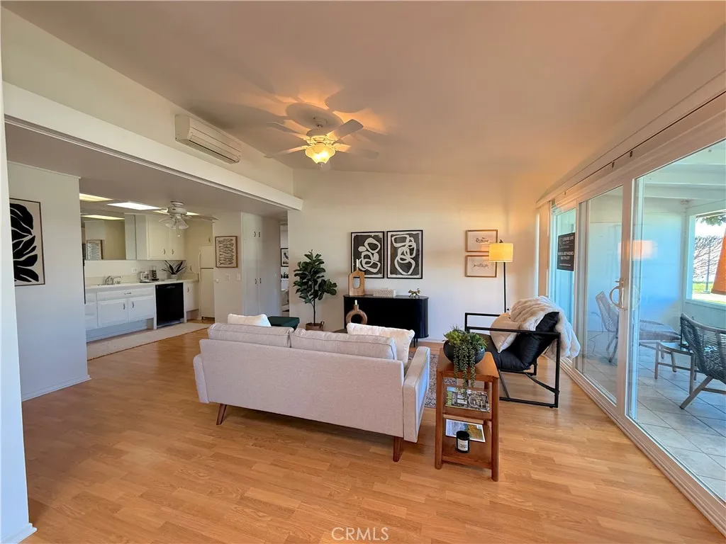 13500 Wentworth Lane 121j, Seal Beach, California 90740 home-pic-4