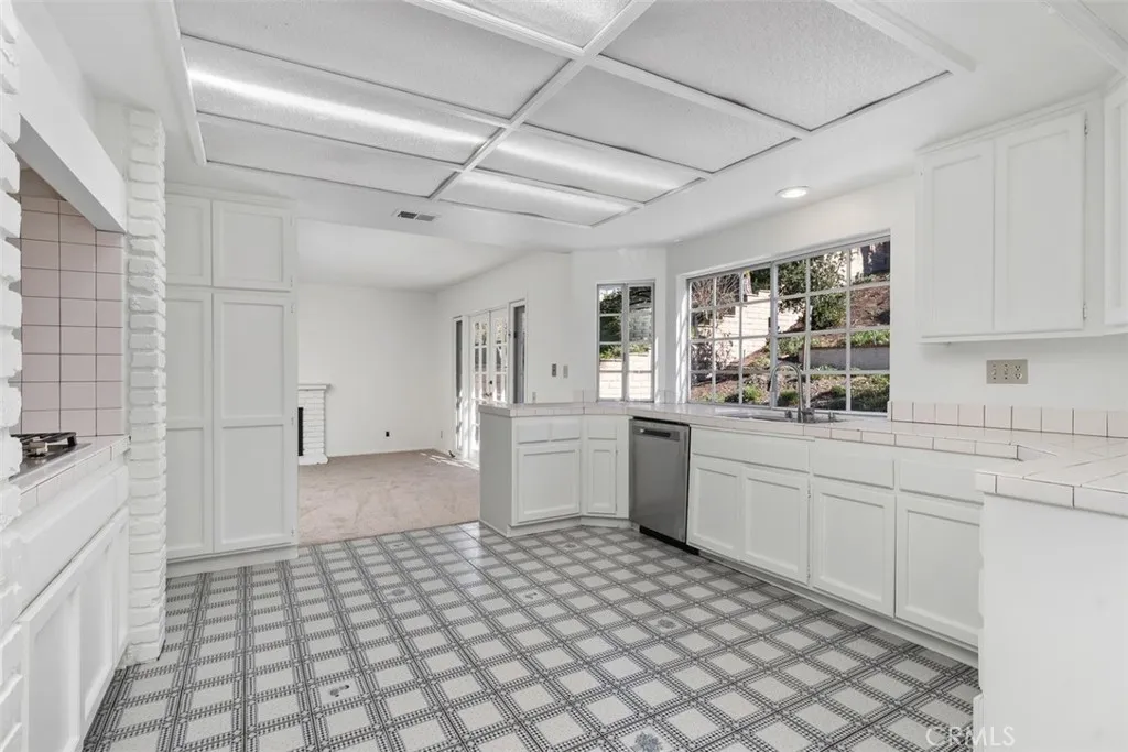 28092 Edelweiss Court, Laguna Niguel, California 92677 home-pic-10