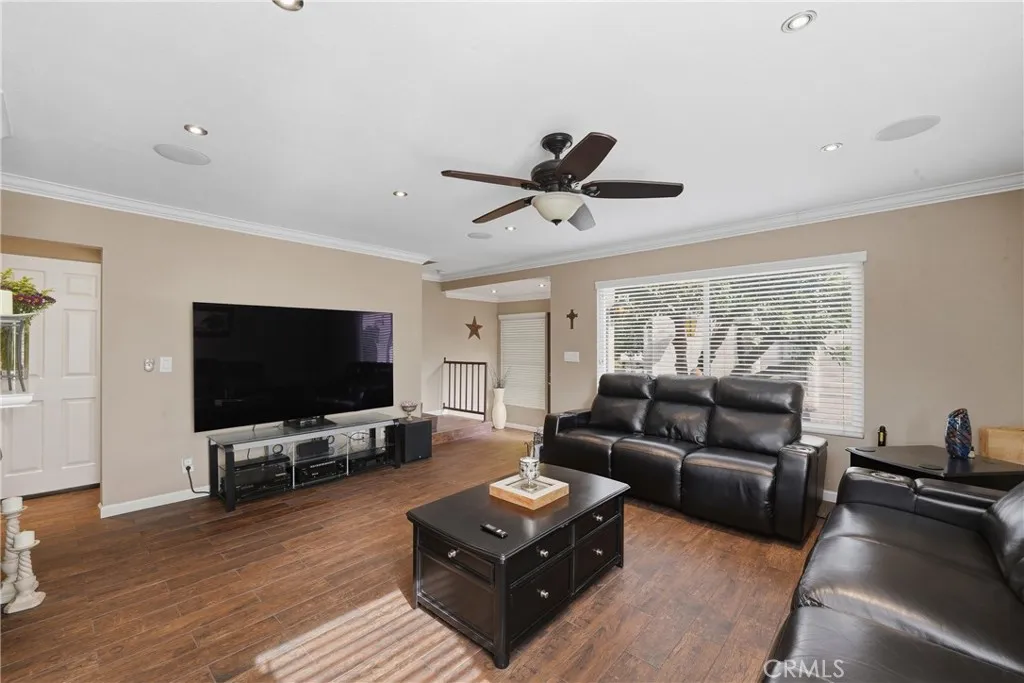 400 S Flower 99, Orange, California 92868 home-pic-1