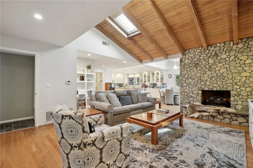 18301 Churchill Lane, Villa Park, California 92861 home-pic-13