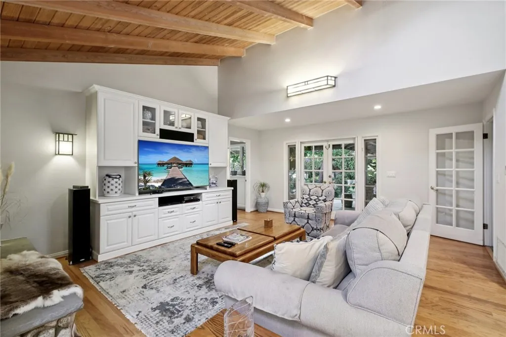 18301 Churchill Lane, Villa Park, California 92861 home-pic-14