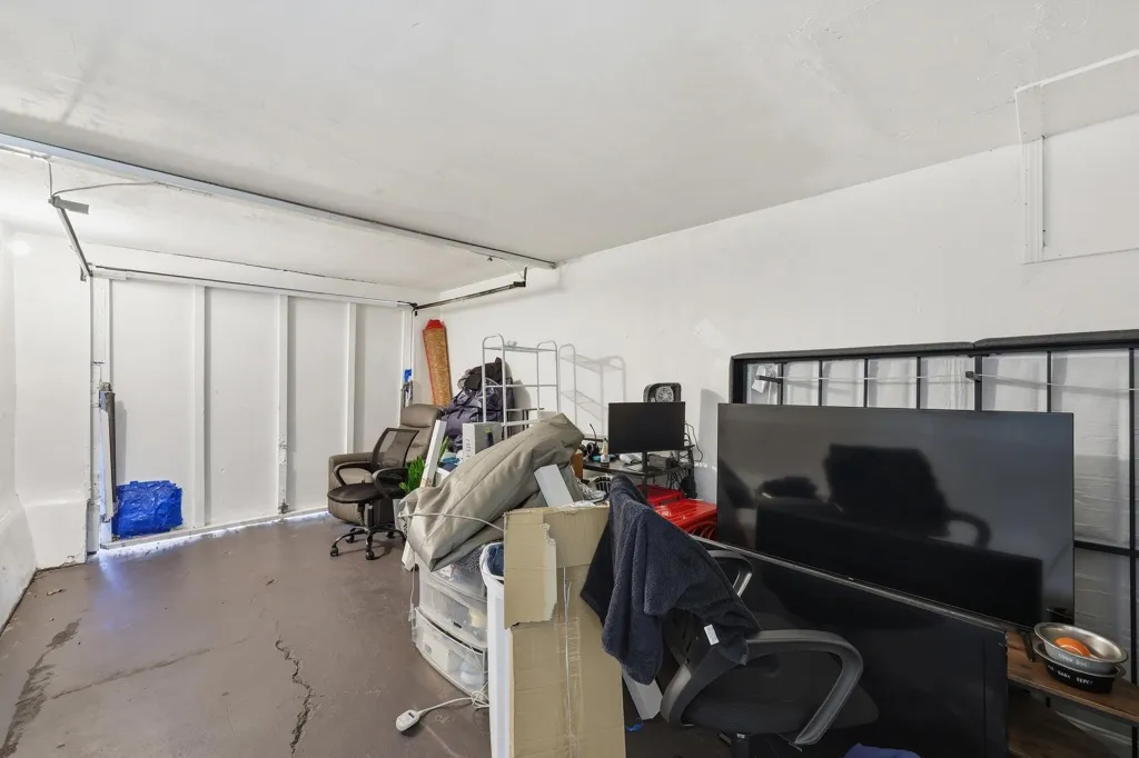 1442 92nd Avenue, Oakland, California 94603 home-pic-17