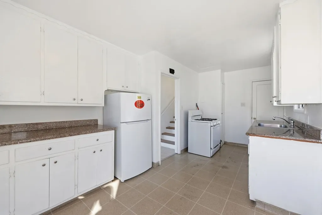 1442 92nd Avenue, Oakland, California 94603 home-pic-6
