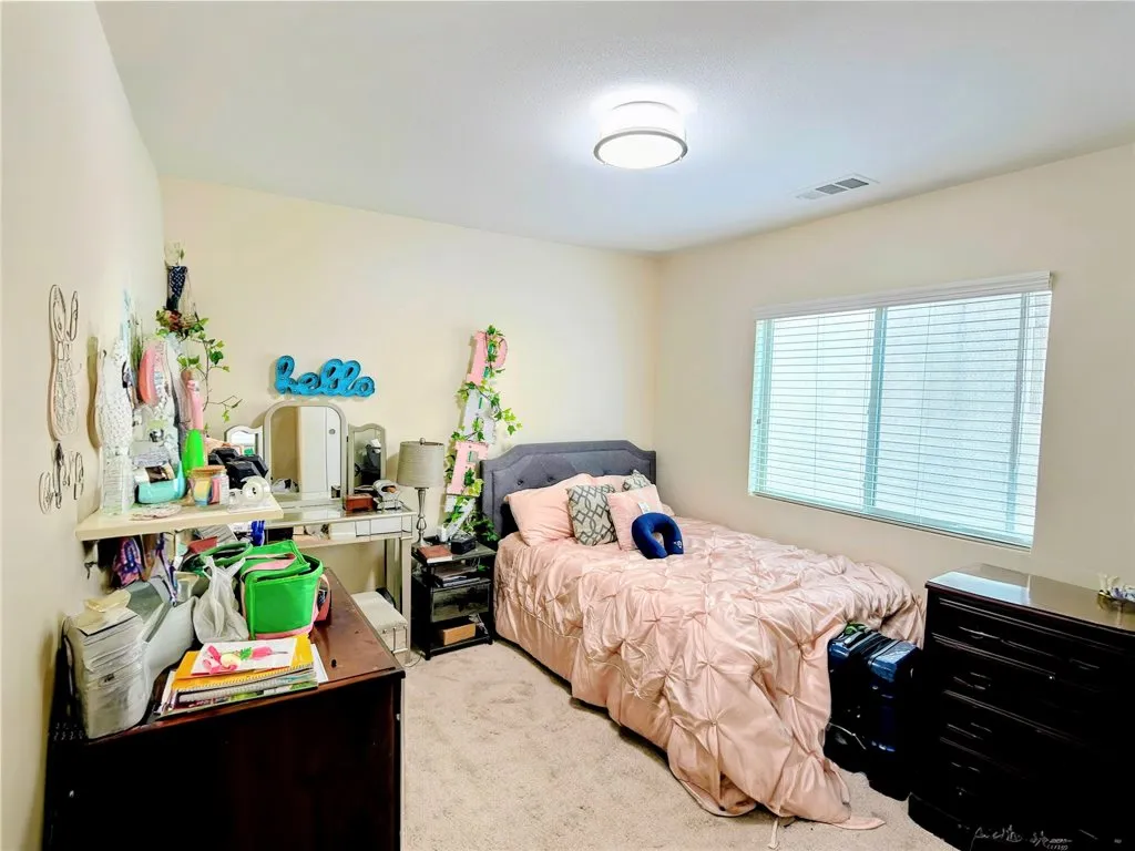 24440 Periwinkle Way, Lake Elsinore, California 92532 home-pic-16