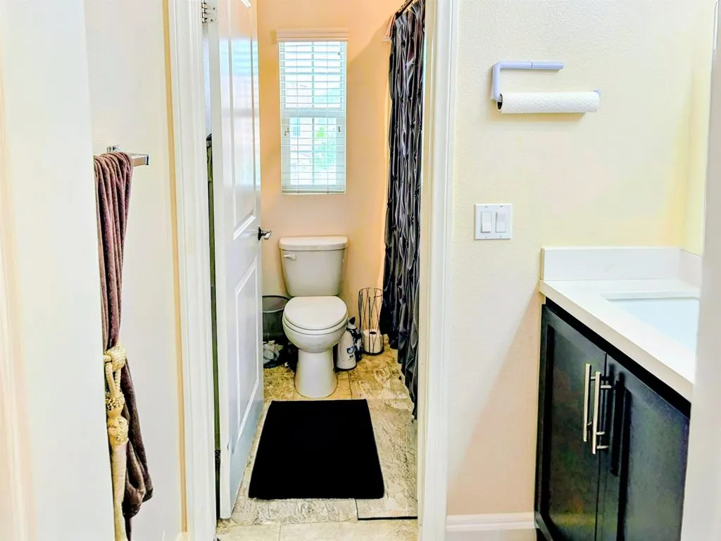 24440 Periwinkle Way, Lake Elsinore, California 92532 home-pic-18