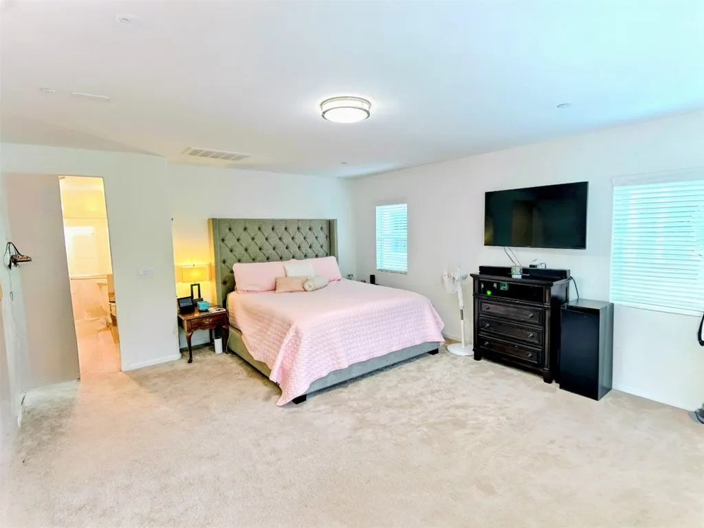 24440 Periwinkle Way, Lake Elsinore, California 92532 home-pic-9
