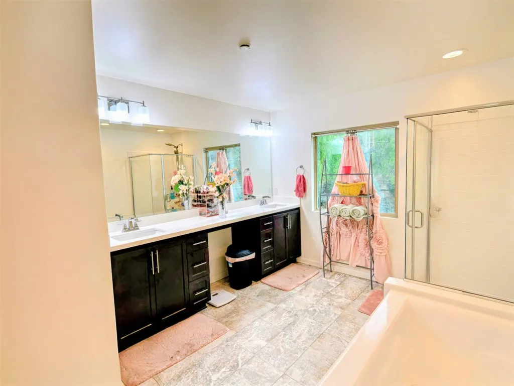 24440 Periwinkle Way, Lake Elsinore, California 92532 home-pic-12