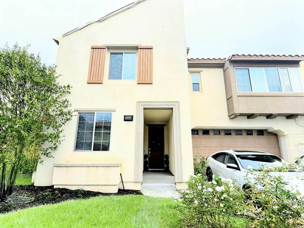 24440 Periwinkle Way, Lake Elsinore, California 92532 home-pic-1