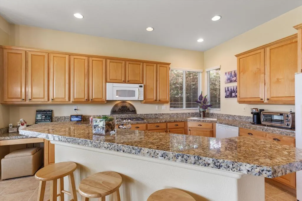 27 Via Del Maricale, Rancho Mirage, California 92270 home-pic-6