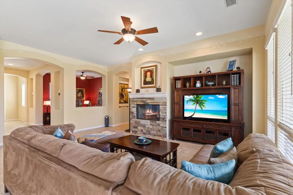 27 Via Del Maricale, Rancho Mirage, California 92270 home-pic-11