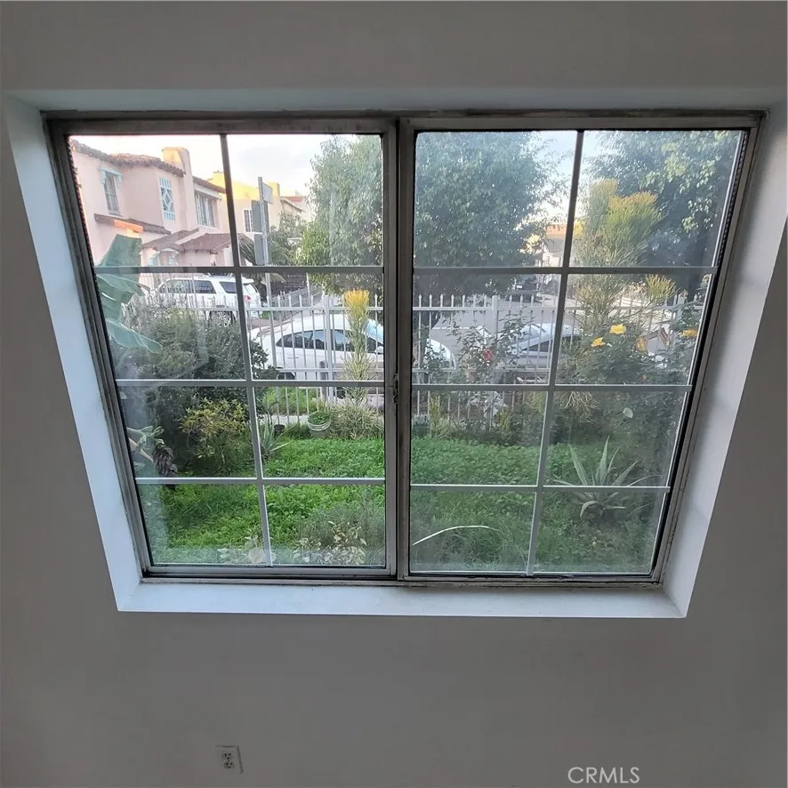 2632 W 16th, Los Angeles, California 90019 home-pic-8