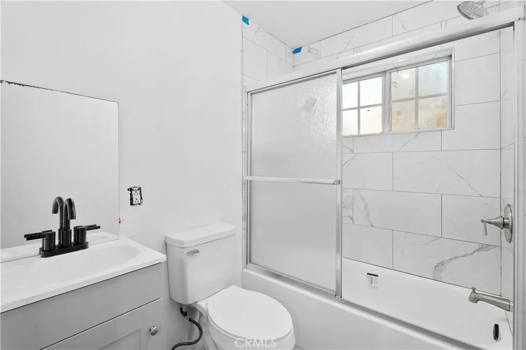 1257 W Vernon, Los Angeles, California 90037 home-pic-30
