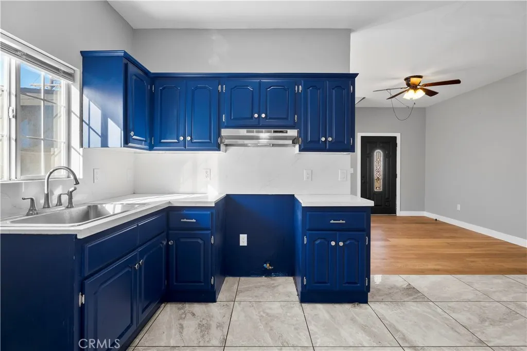 1257 W Vernon, Los Angeles, California 90037 home-pic-16