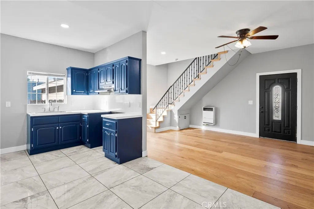 1257 W Vernon, Los Angeles, California 90037 home-pic-12