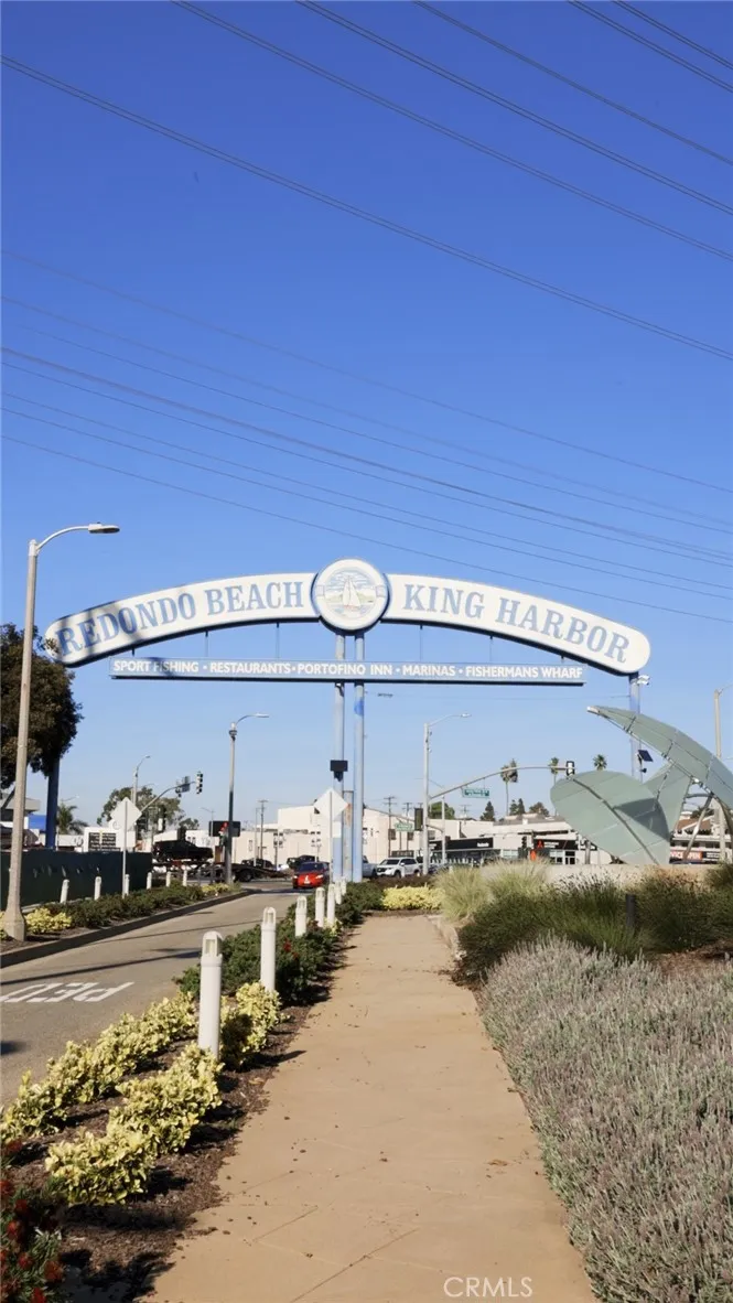 107 S Helberta Avenue 4, Redondo Beach, California 90277 home-pic-6
