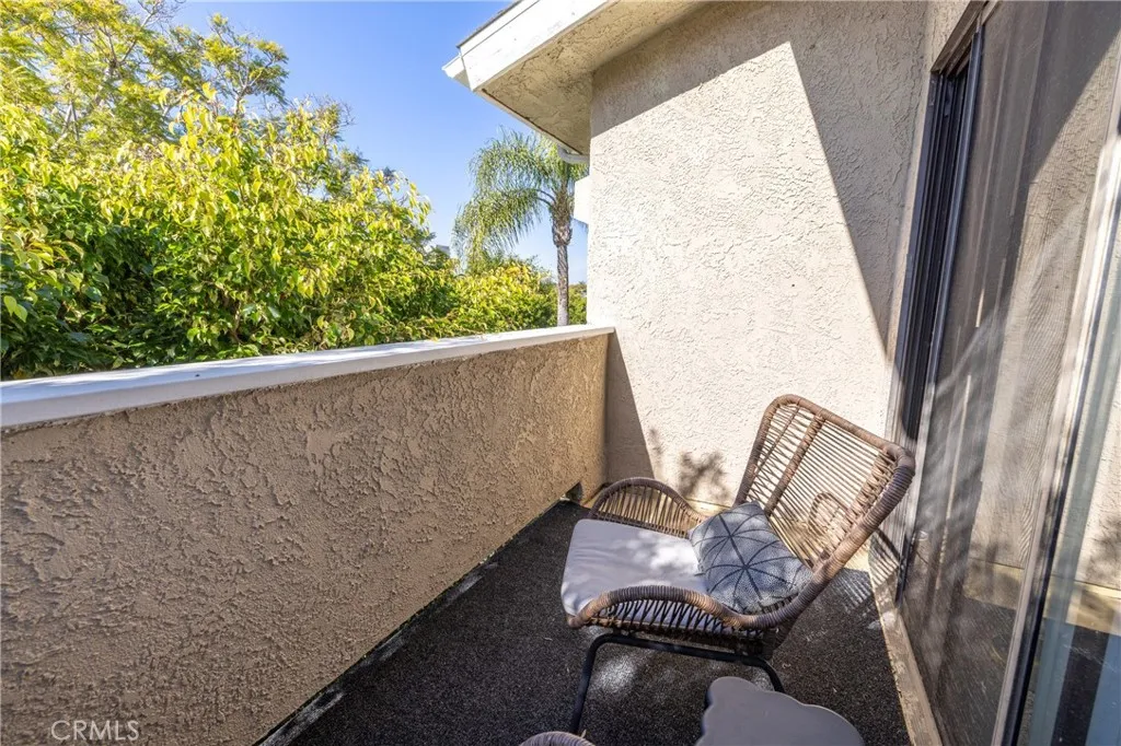 107 S Helberta Avenue 4, Redondo Beach, California 90277 home-pic-38