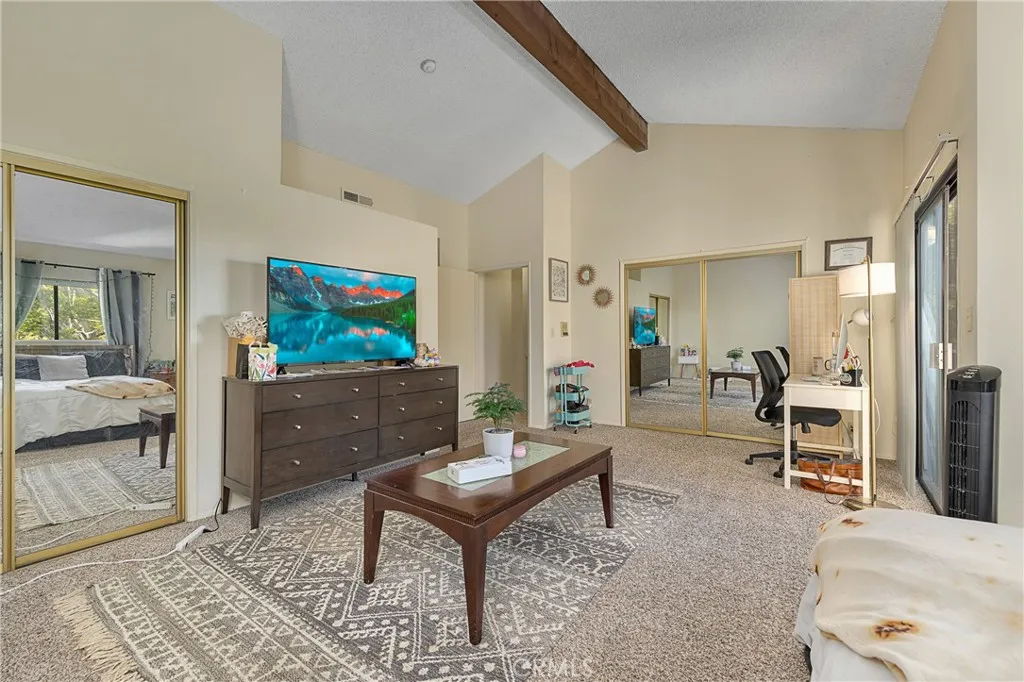 107 S Helberta Avenue 4, Redondo Beach, California 90277 home-pic-32