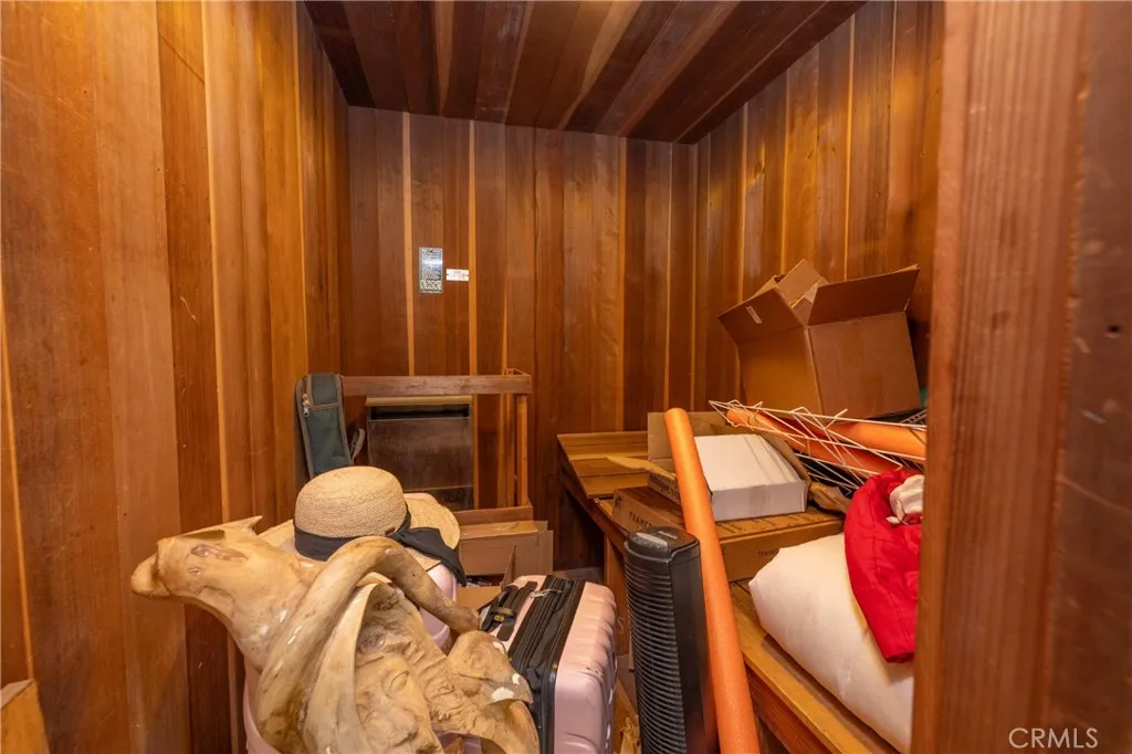 107 S Helberta Avenue 4, Redondo Beach, California 90277 home-pic-36