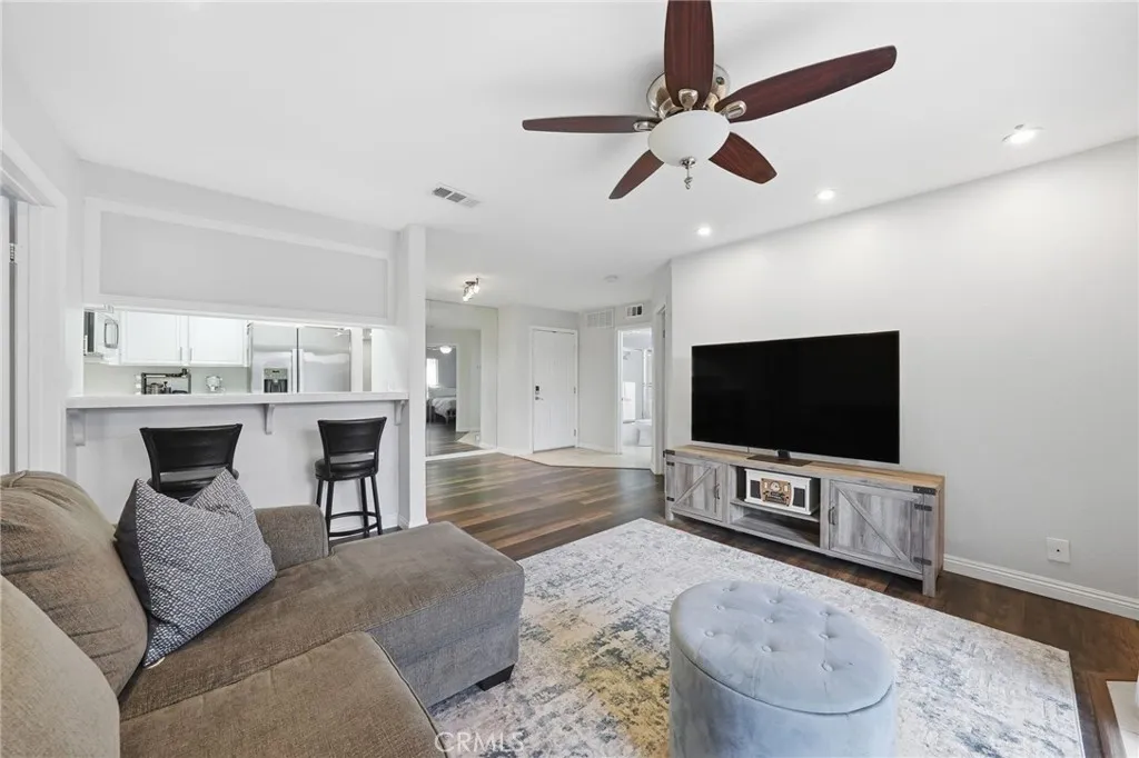 3078 Broadway 316, San Diego, California 92102 home-pic-8