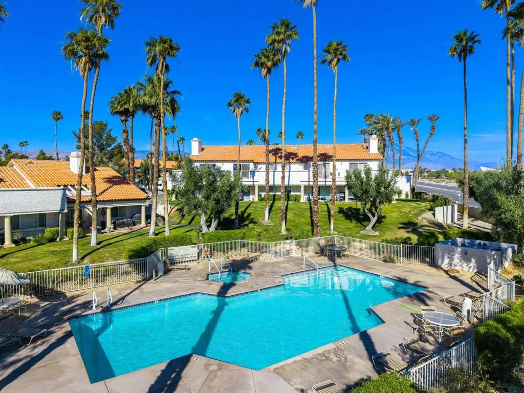 510 Desert Falls Drive N, Palm Desert, California 92211 home-pic-31