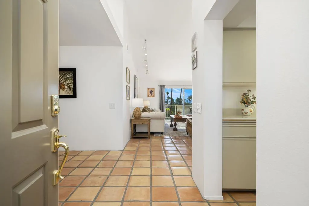 510 Desert Falls Drive N, Palm Desert, California 92211 home-pic-4