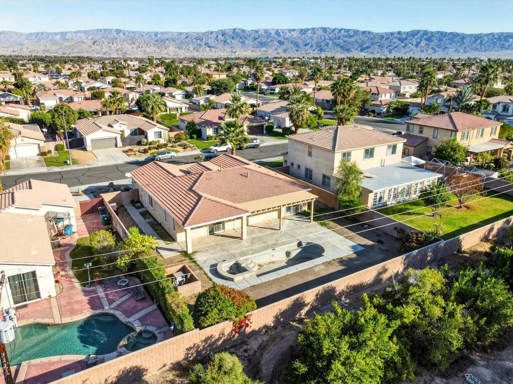 80803 Hayleigh Court, Indio, California 92201 home-pic-24