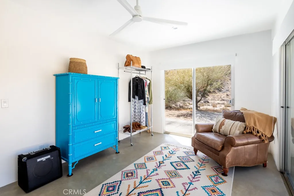 6595 Pioneertown, Yucca Valley, California 92284 home-pic-16
