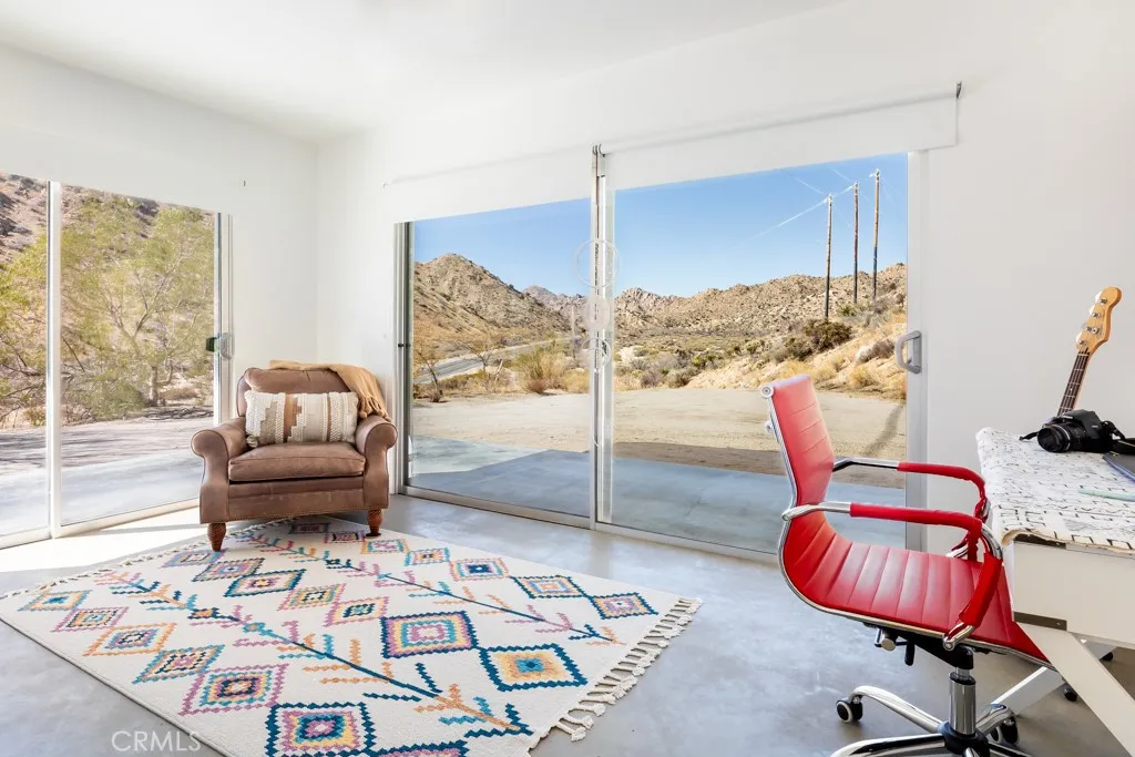 6595 Pioneertown, Yucca Valley, California 92284 home-pic-15