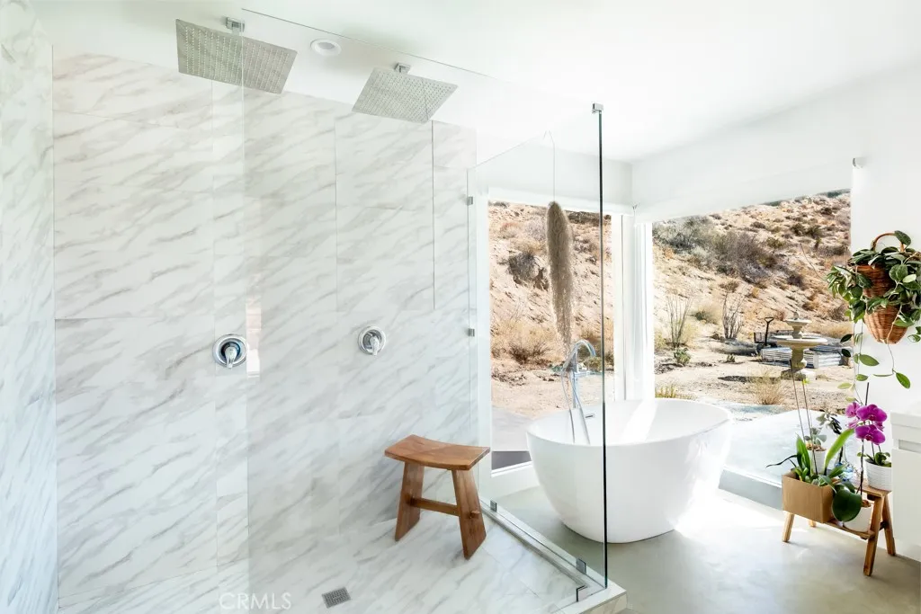 6595 Pioneertown, Yucca Valley, California 92284 home-pic-12