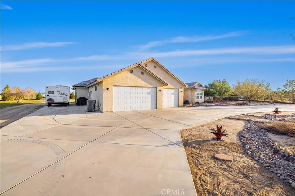 8346 W Avenue D4, Lancaster, California 93536 home-pic-3