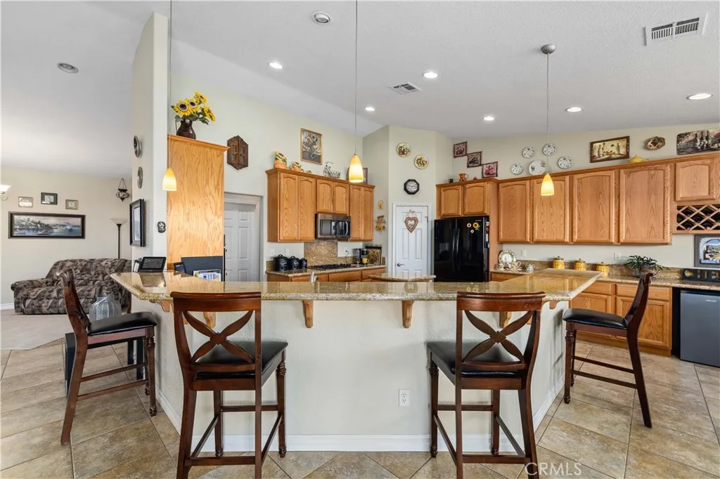 8346 W Avenue D4, Lancaster, California 93536 home-pic-14