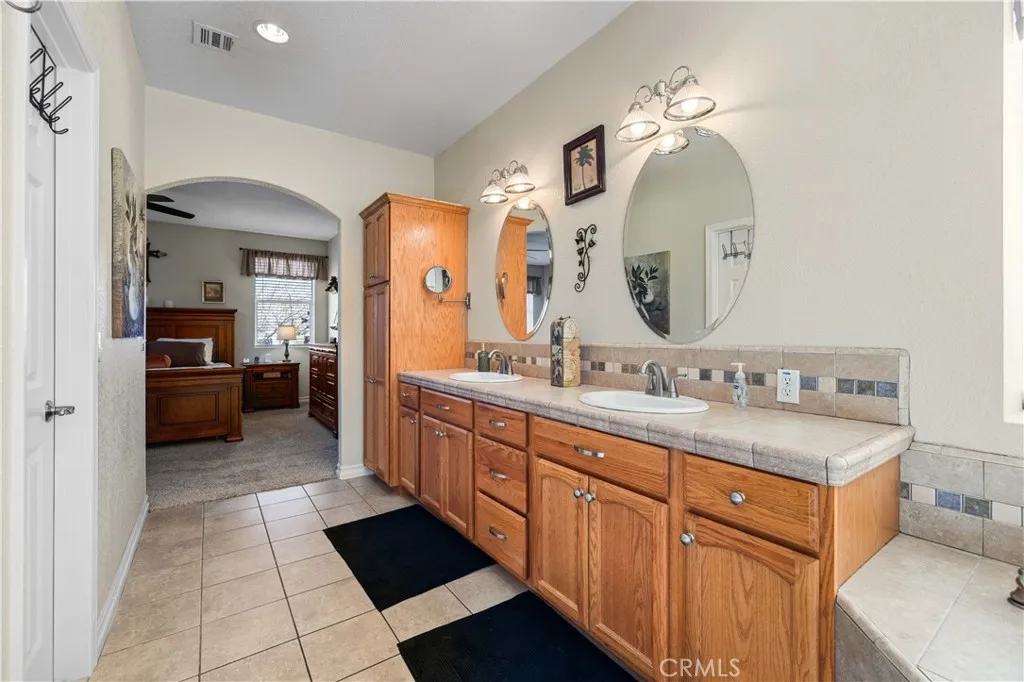 8346 W Avenue D4, Lancaster, California 93536 home-pic-35