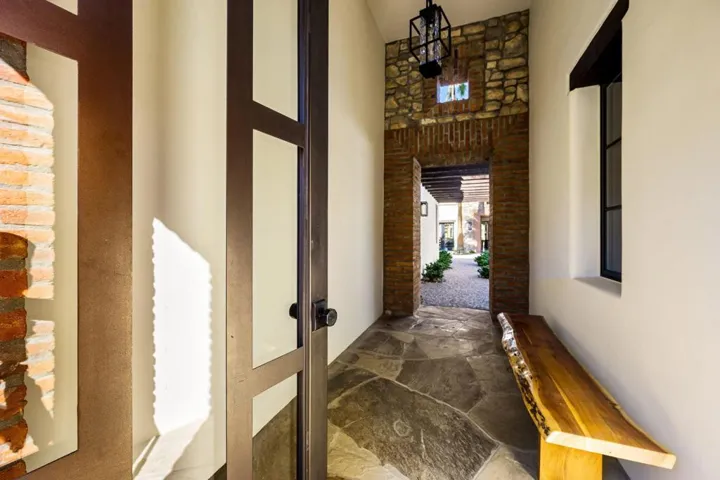 8-web-or-mls-TP_Latrobe_OPMG_0126_008​​‌​​​​‌​​‌‌​​‌​​​‌‌​​​‌​​‌‌​​‌‌​​‌‌​​​​