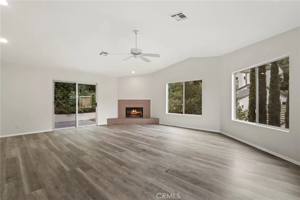 272 Manzanita, Thousand Oaks, California 91361 home-pic-27
