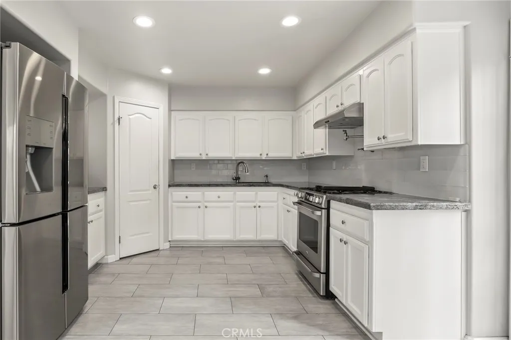 272 Manzanita, Thousand Oaks, California 91361 home-pic-18
