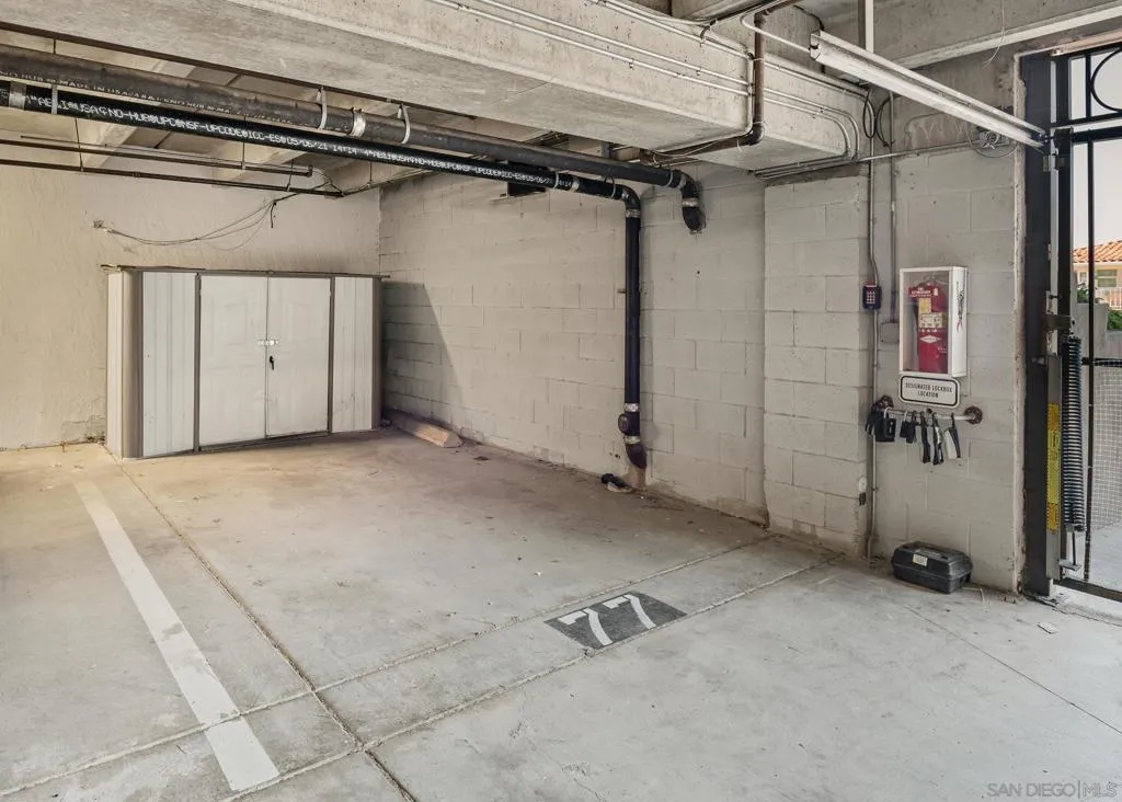 2445 Brant St 309, San Diego, California 92101 home-pic-40