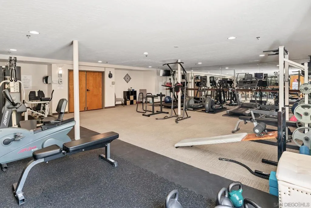 2445 Brant St 309, San Diego, California 92101 home-pic-32