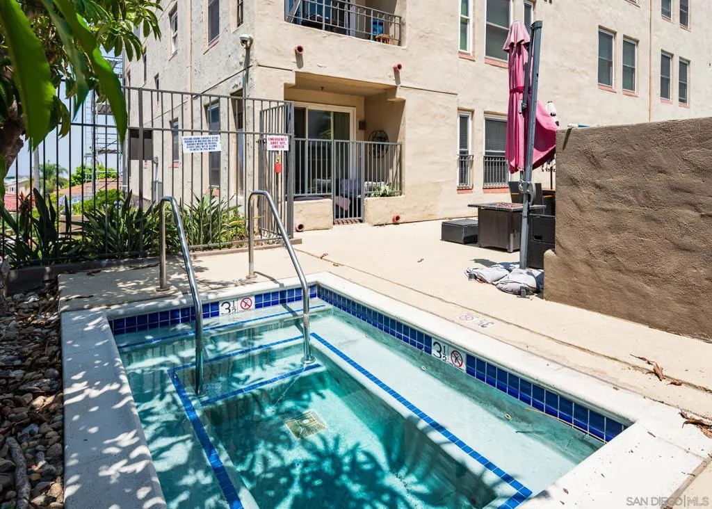 2445 Brant St 309, San Diego, California 92101 home-pic-36