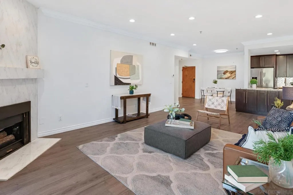 2445 Brant St 309, San Diego, California 92101 home-pic-6