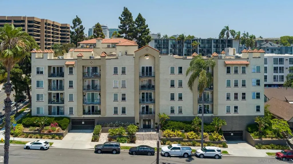 2445 Brant St 309, San Diego, California 92101 home-pic-46