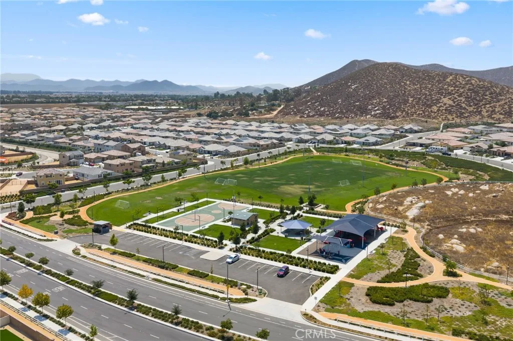 28314 Levi, Menifee, California 92585 home-pic-37