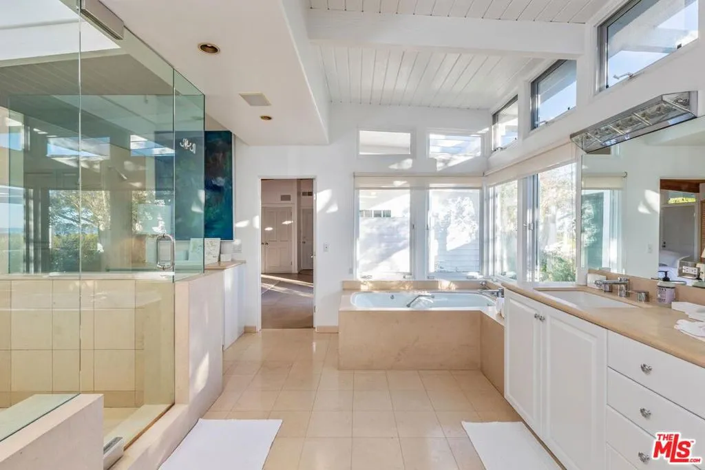 27727 Pacific Coast Highway, Malibu, California 90265 home-pic-10